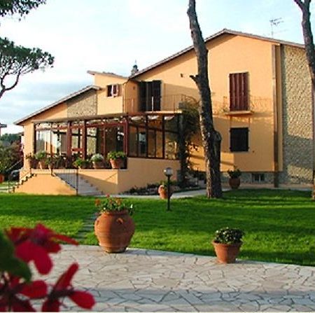 B&B Villa Acero Marina Di Carrara Ngoại thất bức ảnh